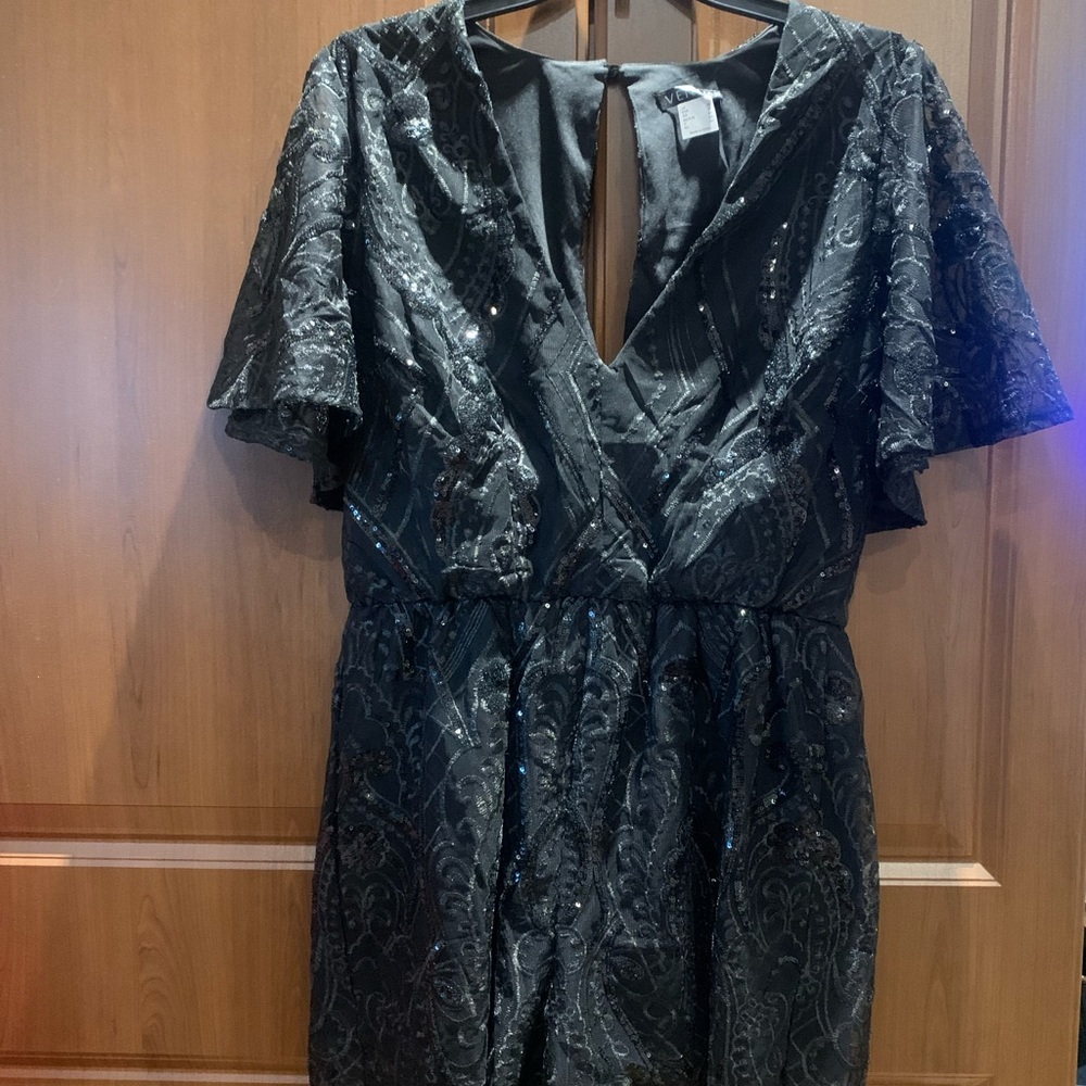 SEQUIN DETAIL ROMPER - Picture 3 of 5